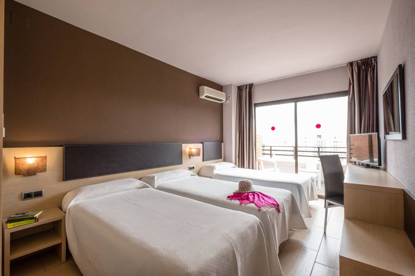 California-Garden-Room-22