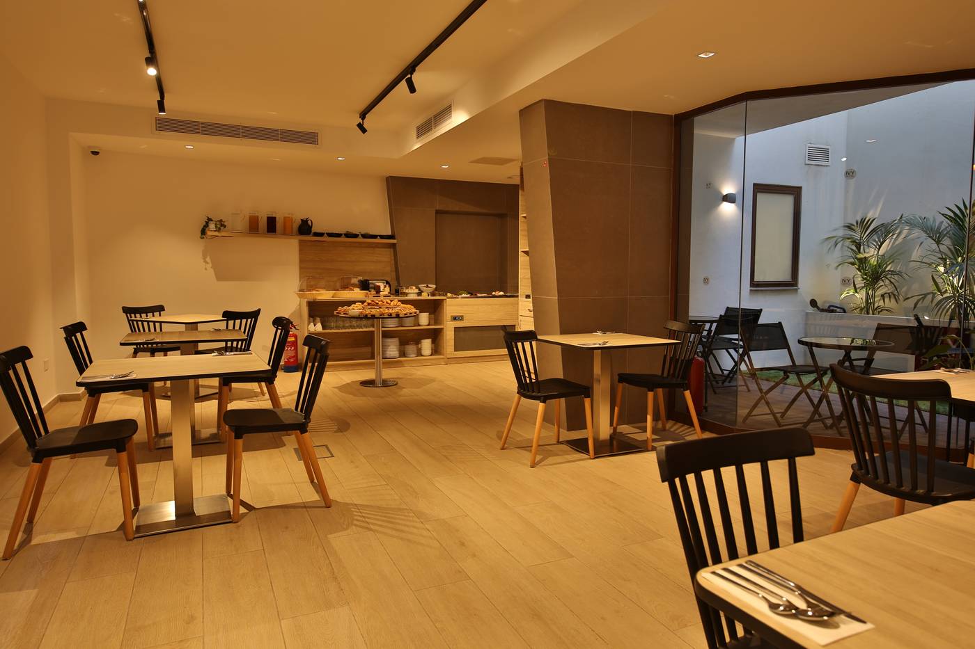 Ivy-Hotel-Restaurant-20