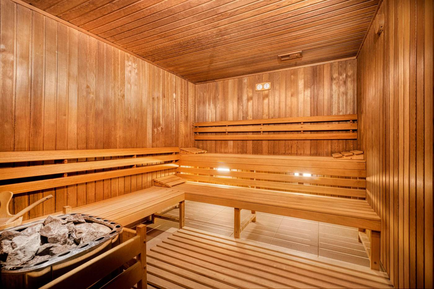 DoubleTree-by-Hilton-Krakow-Hotel---Convention-Cen-Sports-and-Entertainment-62