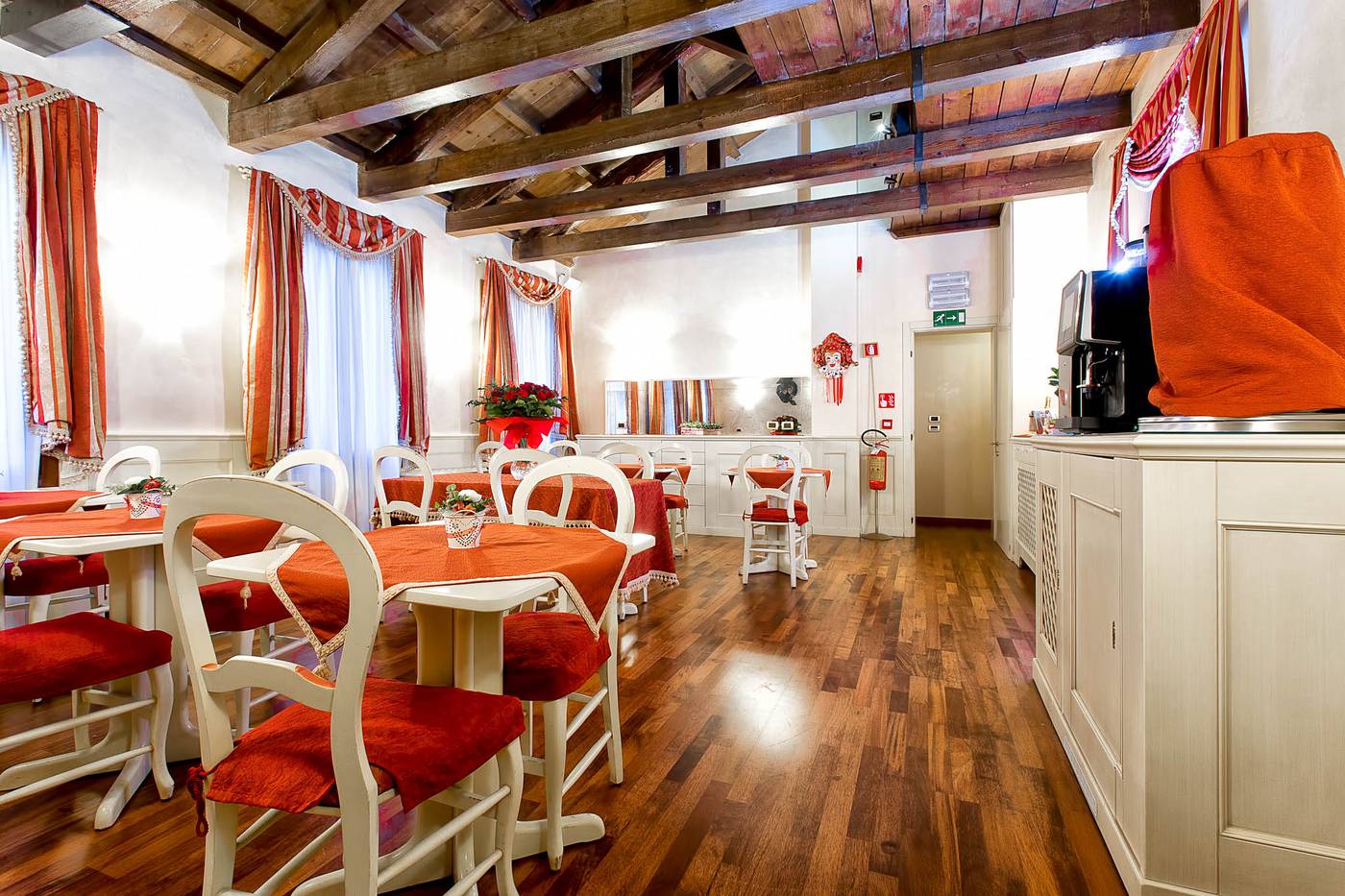 Ca--San-Polo-Restaurant-8