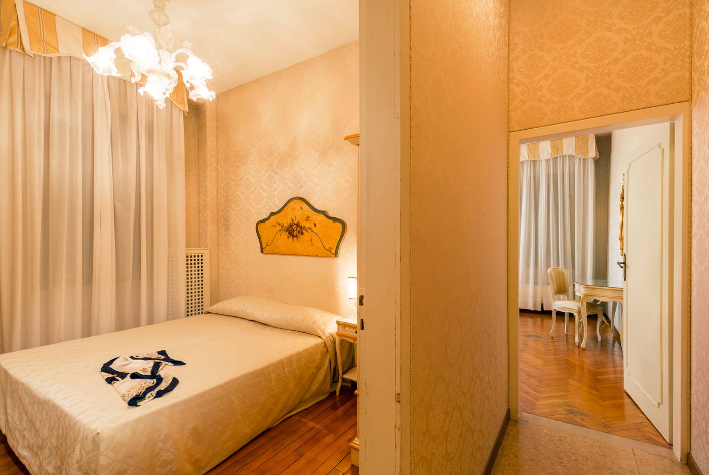 Palazzo-Guardi-Room-28