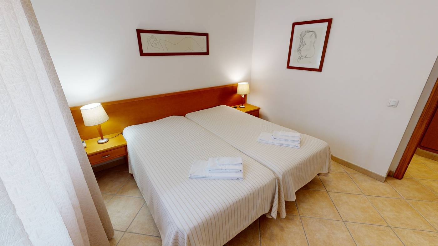 Real-Lota-Room-22