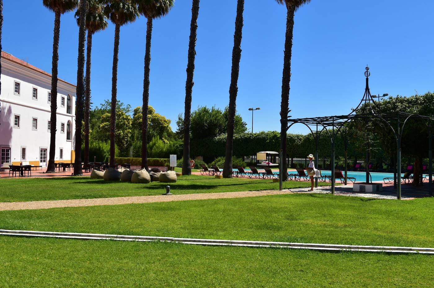 Pousada-Convento-de-Beja-Pool-22