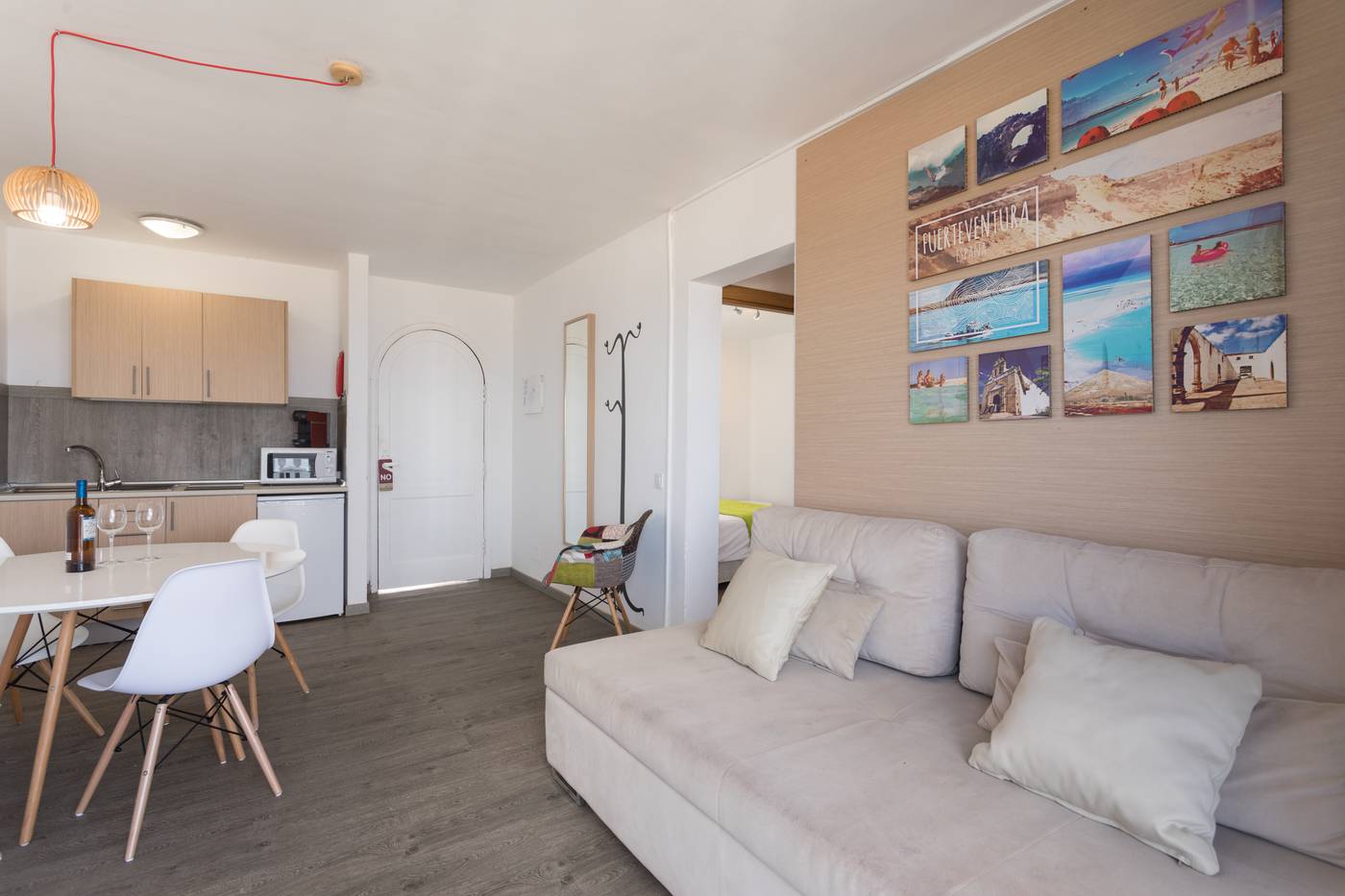 Apartamentos-y-Villas-Galera-Beach-Room-9