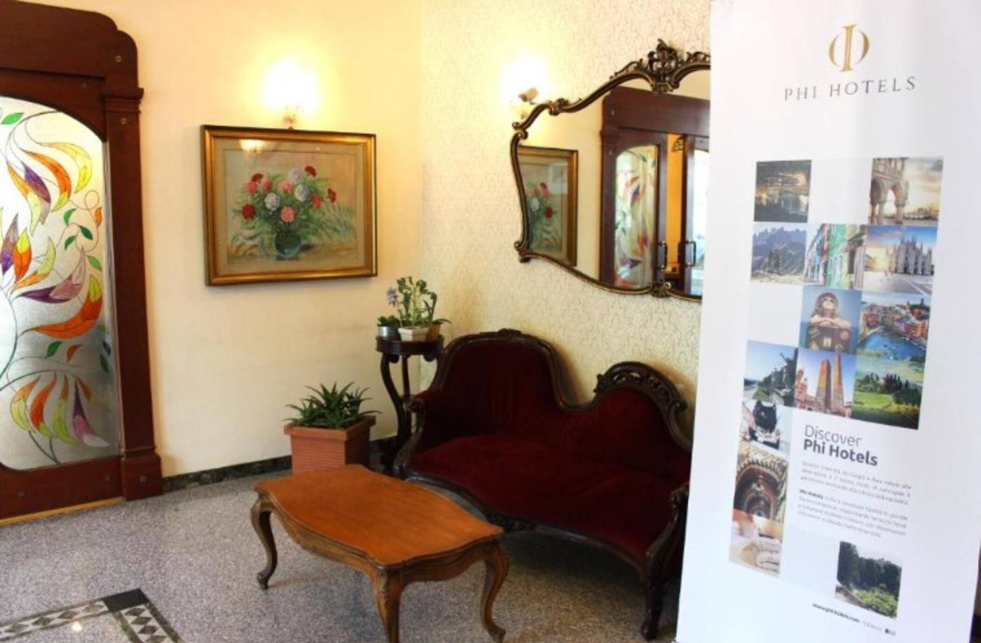 Phi-Hotel-Ambra-Lobby-9