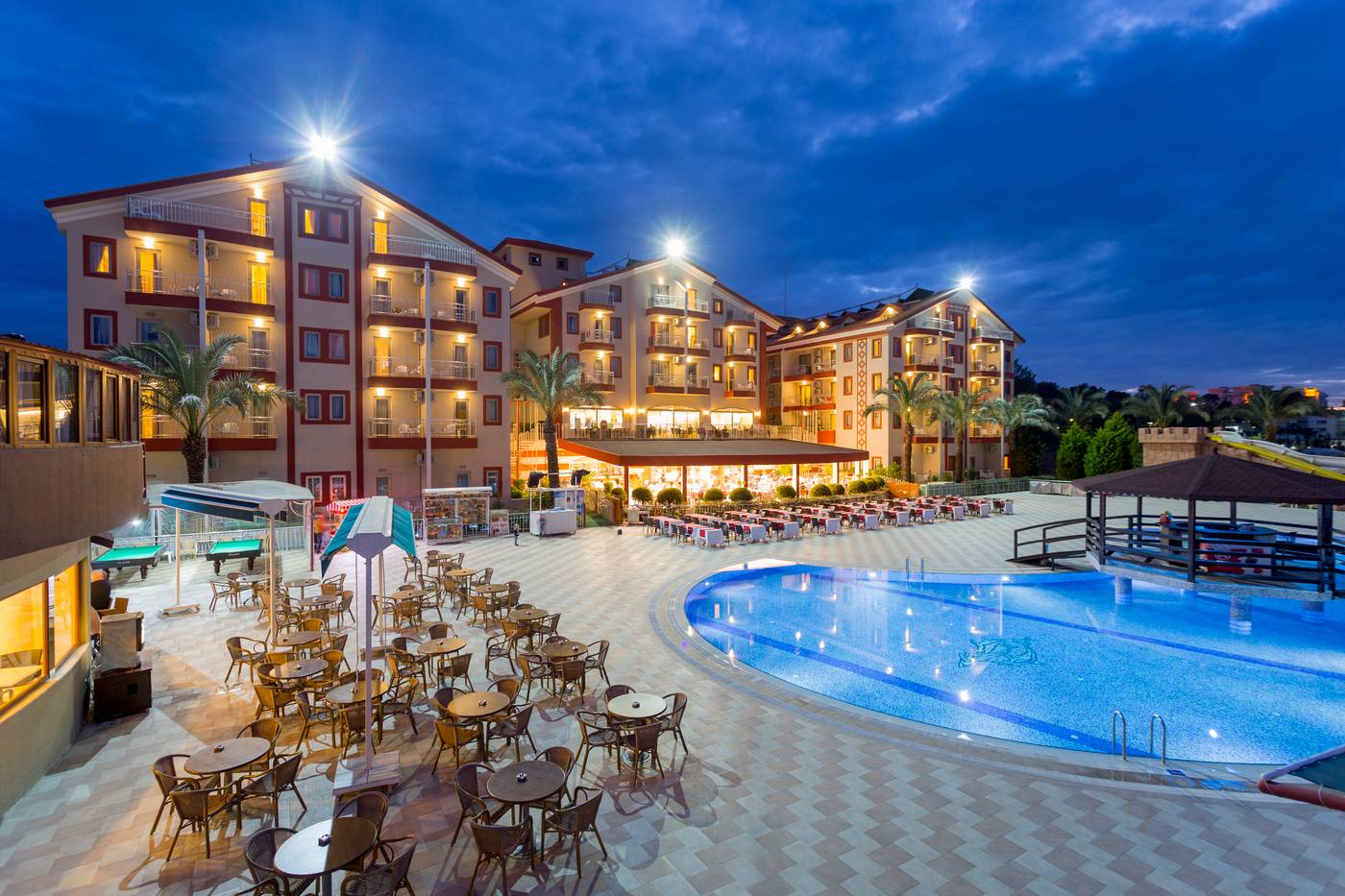 Hane-Sun-Hotel-Pool-13