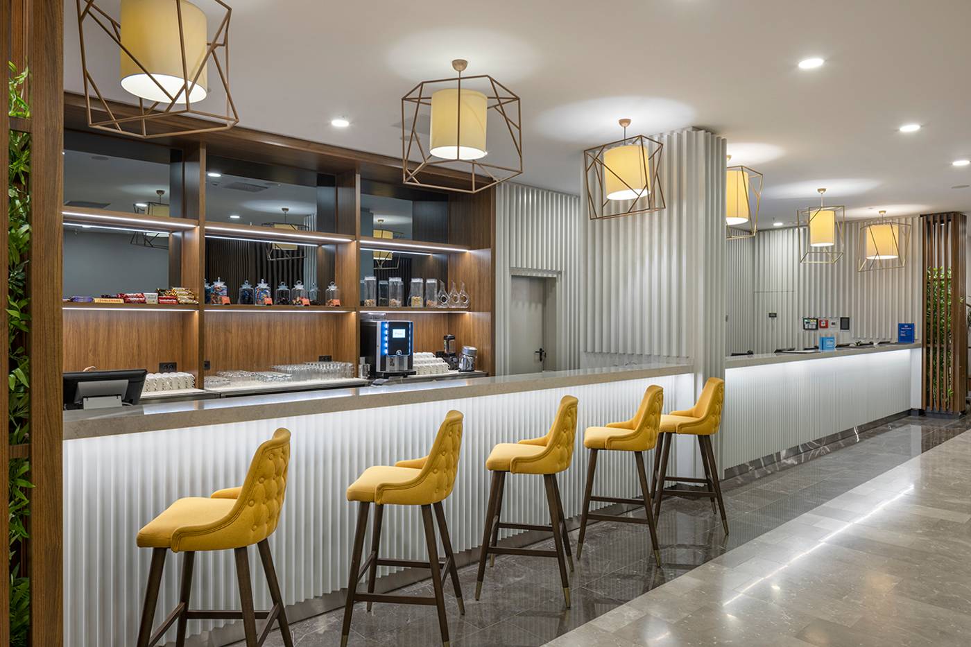 Hampton by Hilton Istanbul Arnavutkoy-Turkey-Istanbul-Bar-7