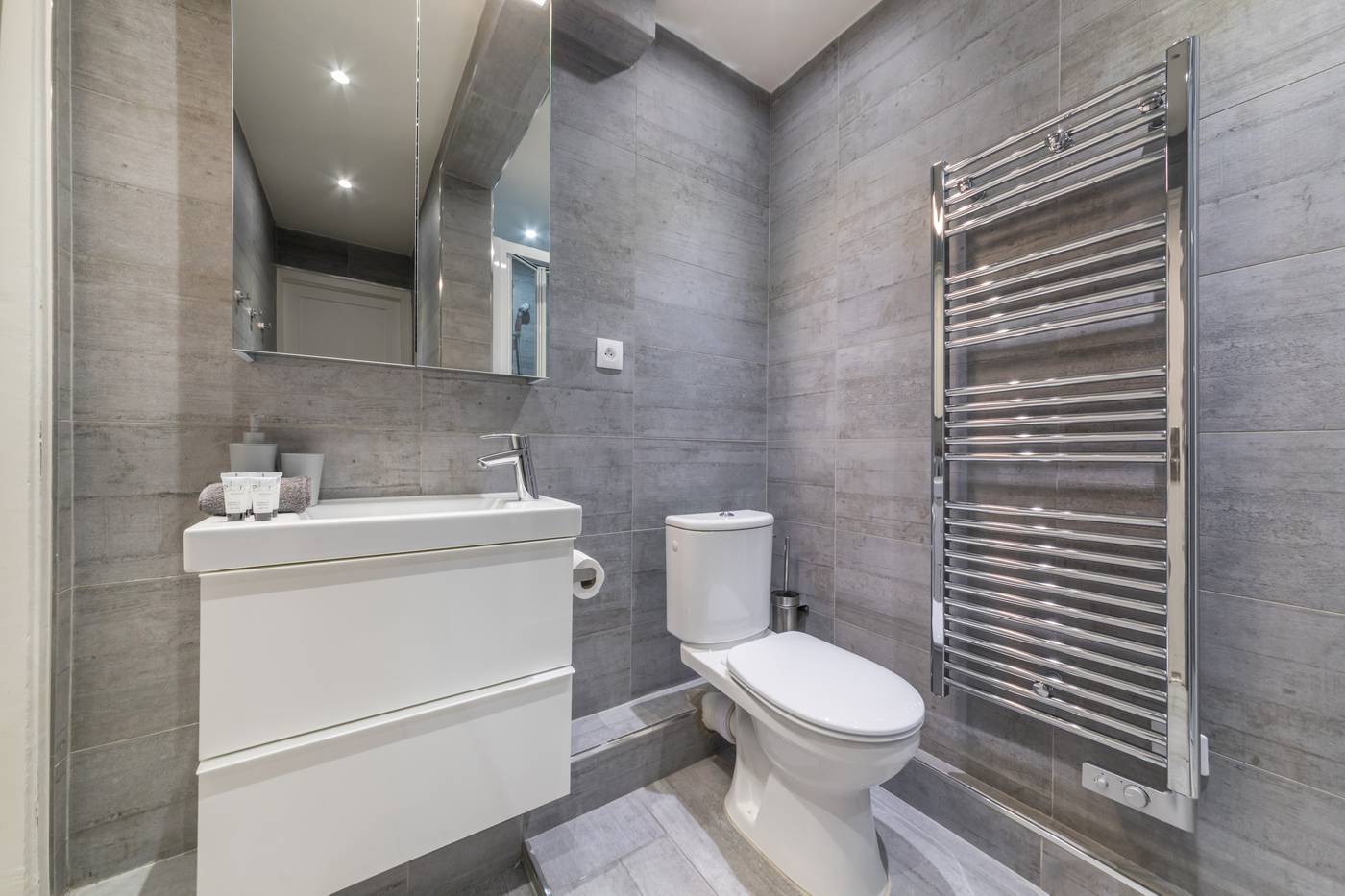 Residence-Bergere---Apartments-Room-65