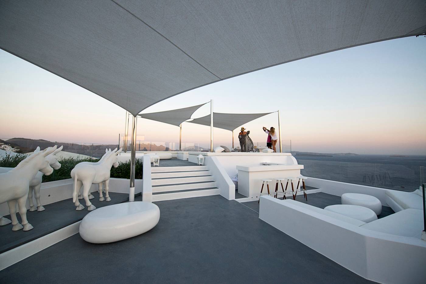 Canaves-Sunday-Terrace-7