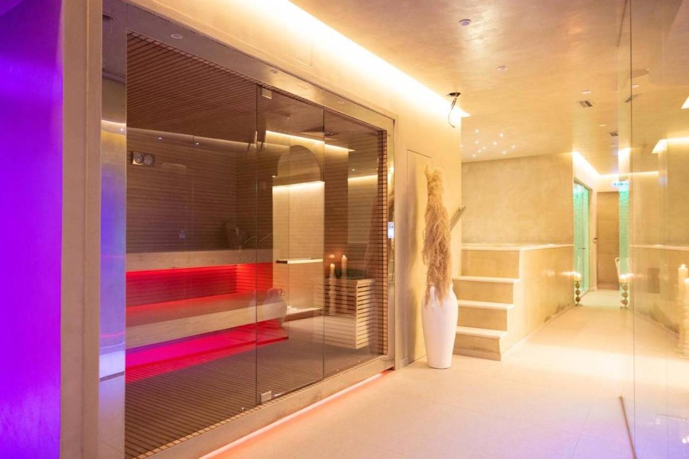 Regina City Hotel 16.12.25