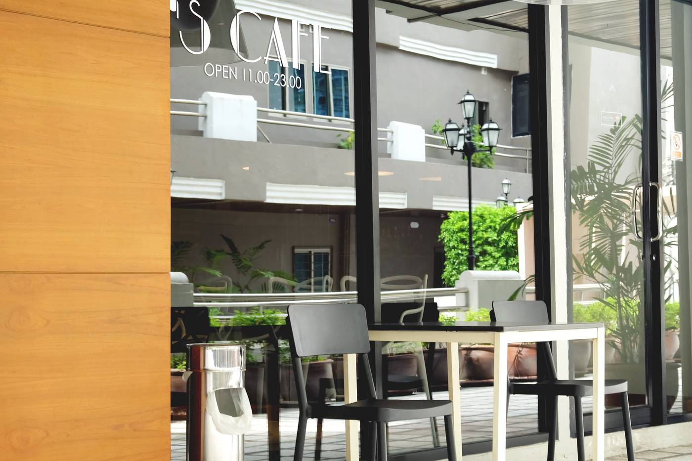 S33-Compact-Sukhumvit-Hotel-Lobby-14