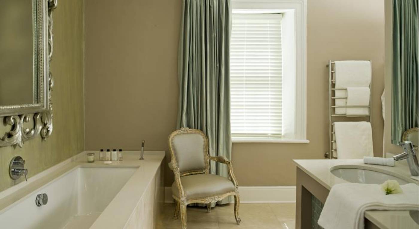 Dock-House-Boutique-Hotel-and-Spa-by-Newmark-Room-11