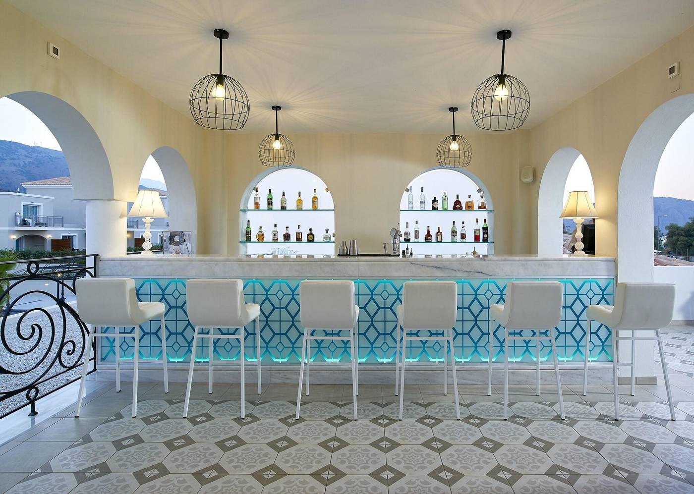 Anemos-Luxury-Grand-Resort-Bar-64
