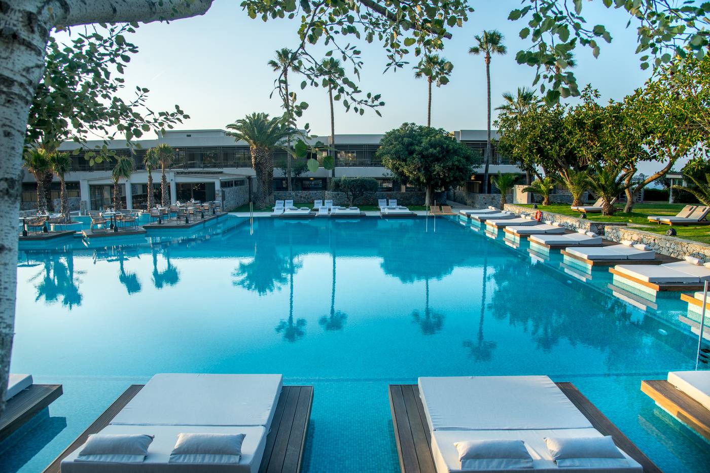 King-Minos-Retreat-Resort---Spa-Pool-24