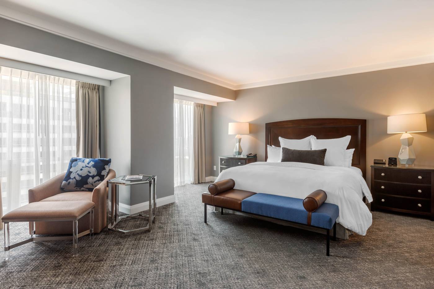 Omni-Los-Angeles-Hotel-at-California-Plaza-Room-31