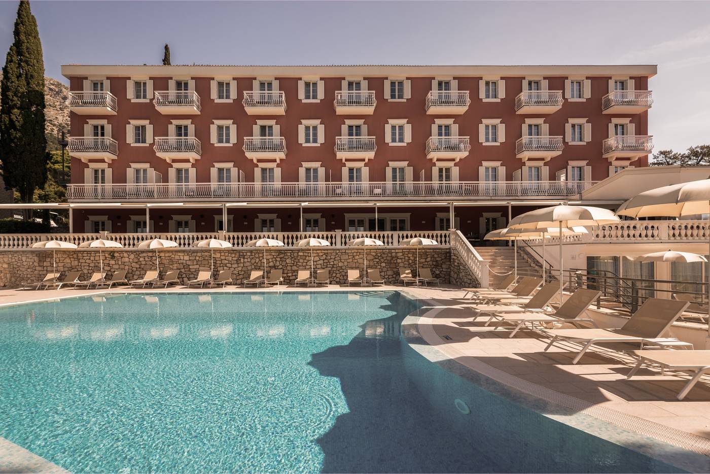 Aminess-Bellevue-Hotel-Pool-3