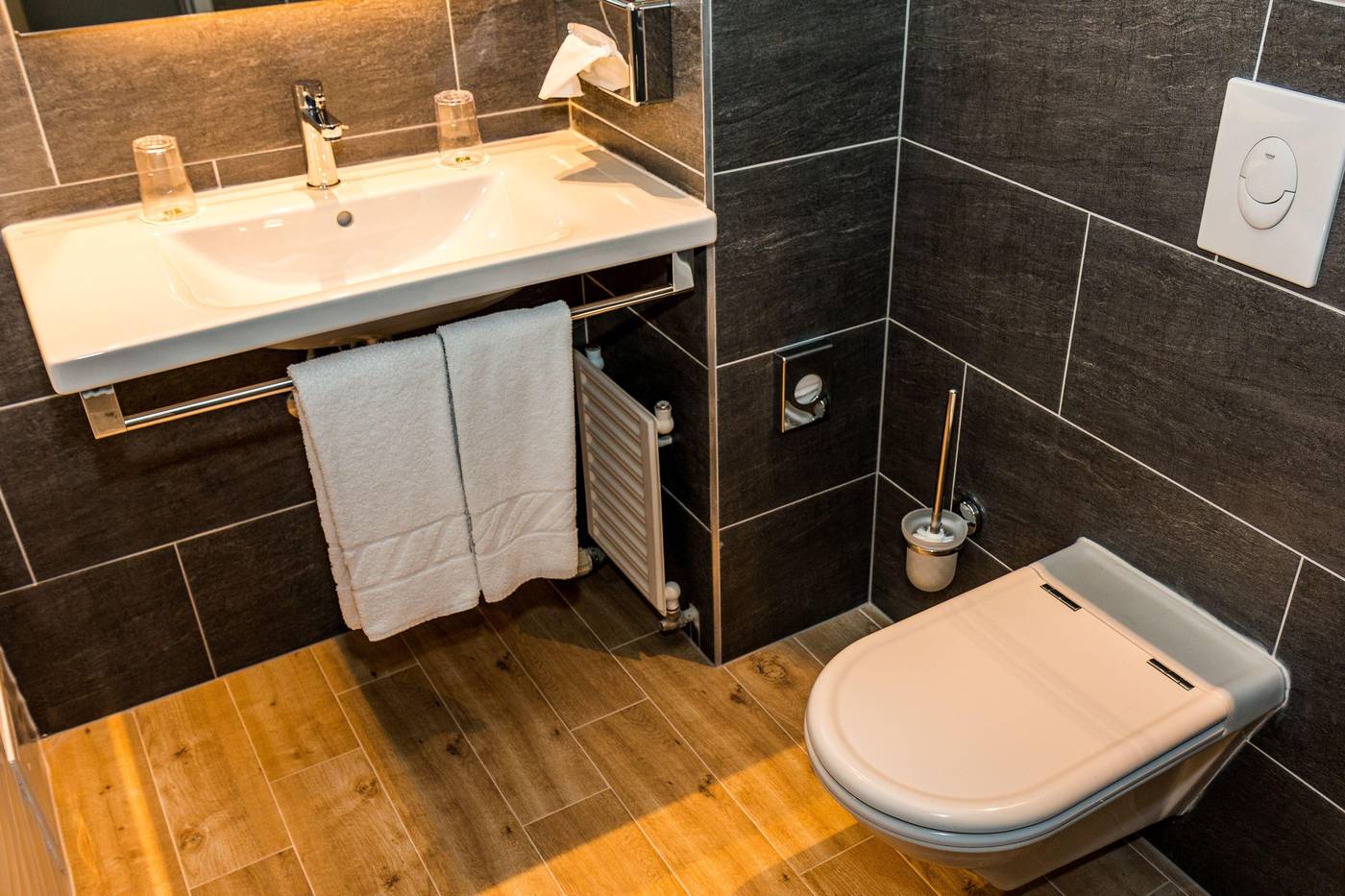 Holiday-Inn-Budapest---Budaors-Room-39