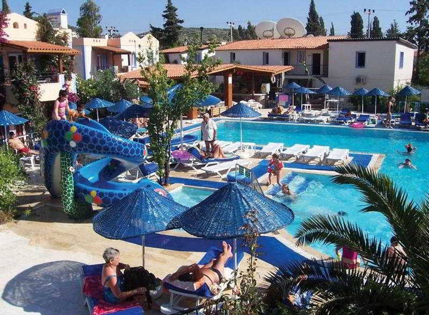 Summer-Garden-Apart-Pool-4