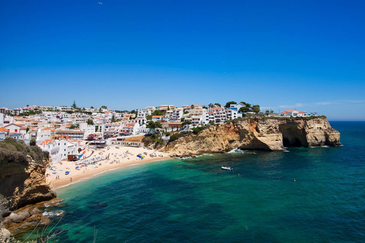 Colina-Village-Beach-30