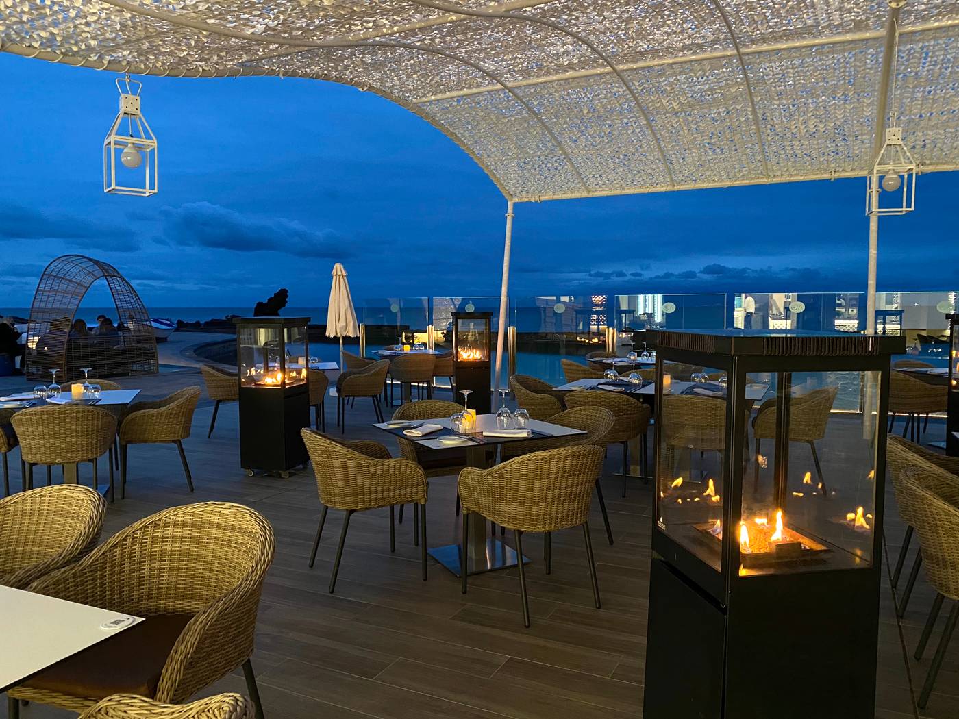 Europe-Villa-Cortes-Restaurant-22