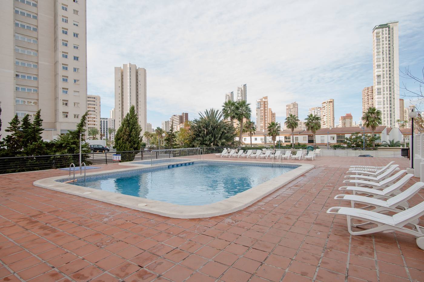 Luxmar-Apartments-Pool-2