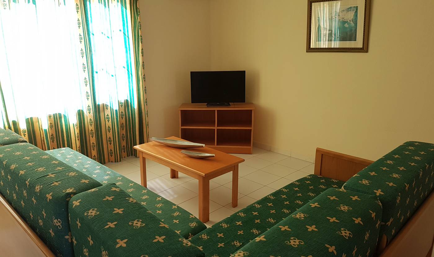 Palmeras-Garden-Room-49