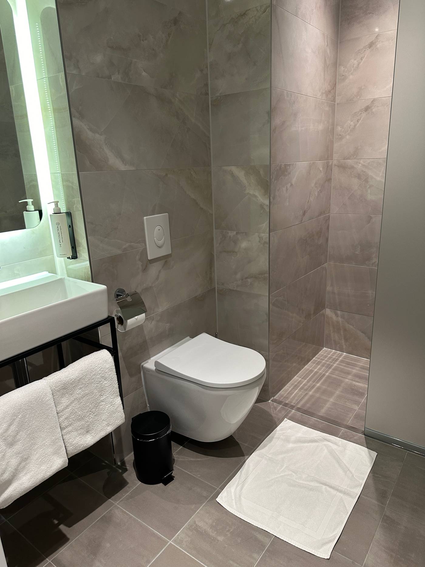 Ozo-Hotel-Antares-Room-38