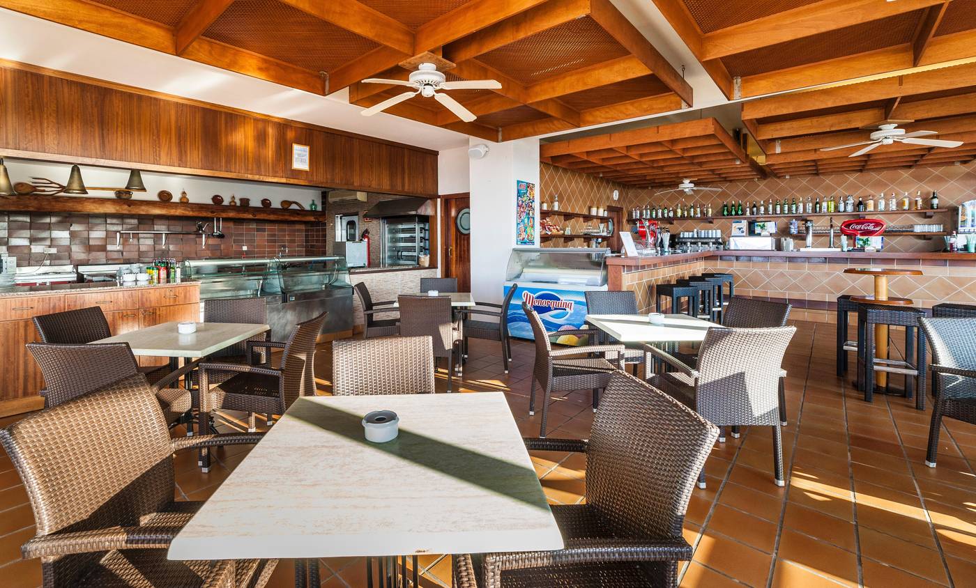 Hoteles-Globales-Club-Almirante-Farragut-Bar-21