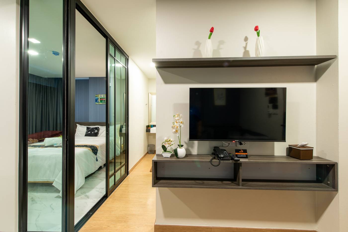 Metro-Hotel-Ratchada-36-by-ZUZU-Room-16