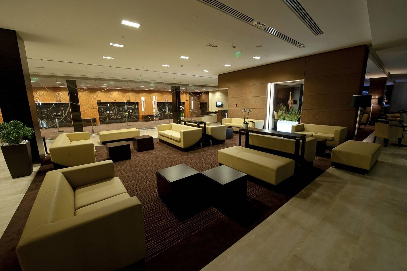 Abacus-Business---Wellness-Hotel-Lobby-4