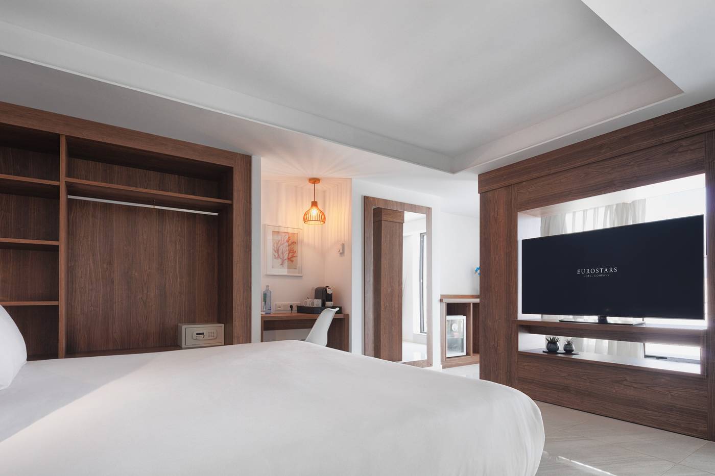 El-Puerto-Ibiza-Hotel---Spa-Room-38