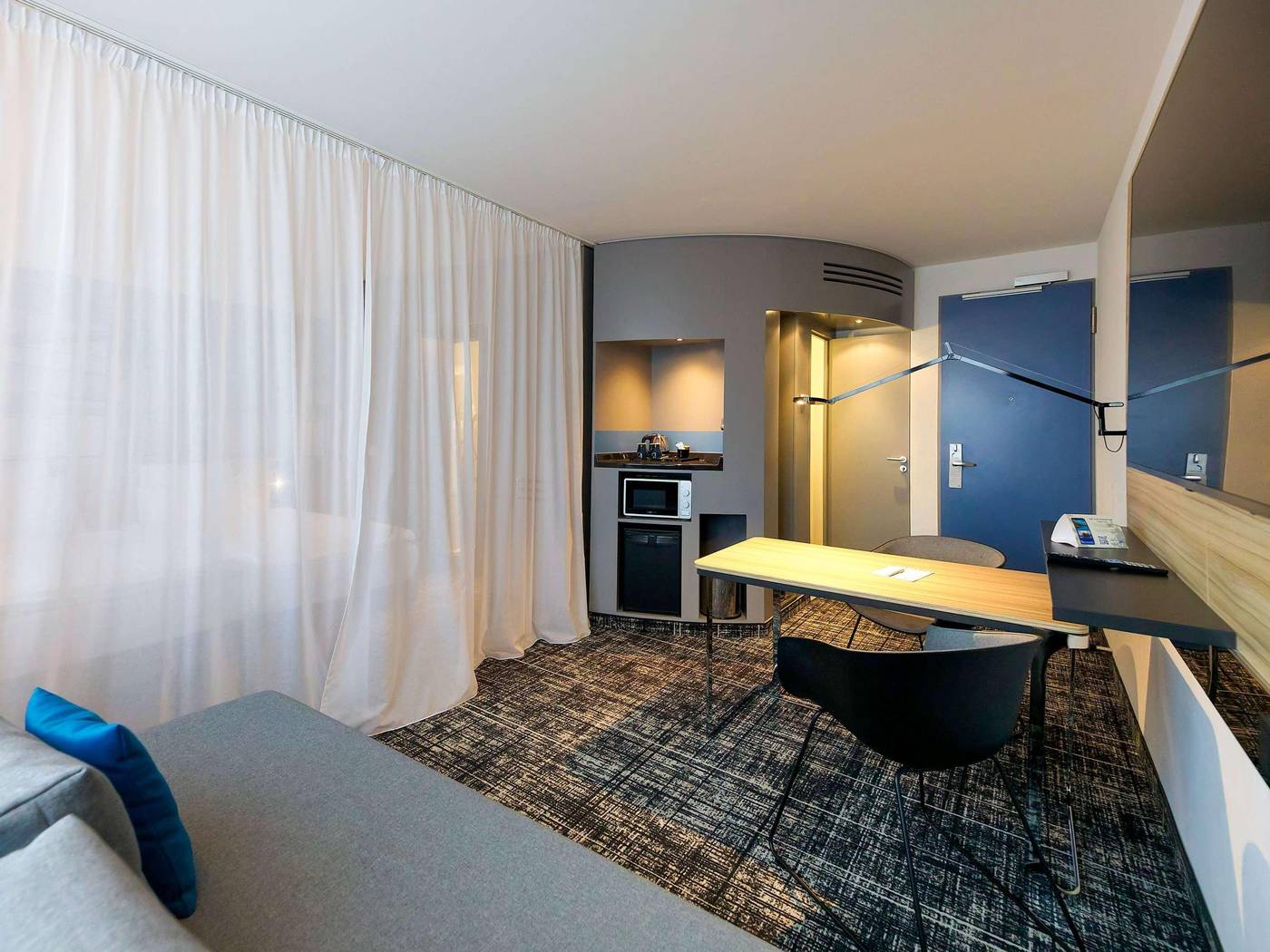 Novotel-Suites-Berlin-City-Potsdamer-Platz-Room-28