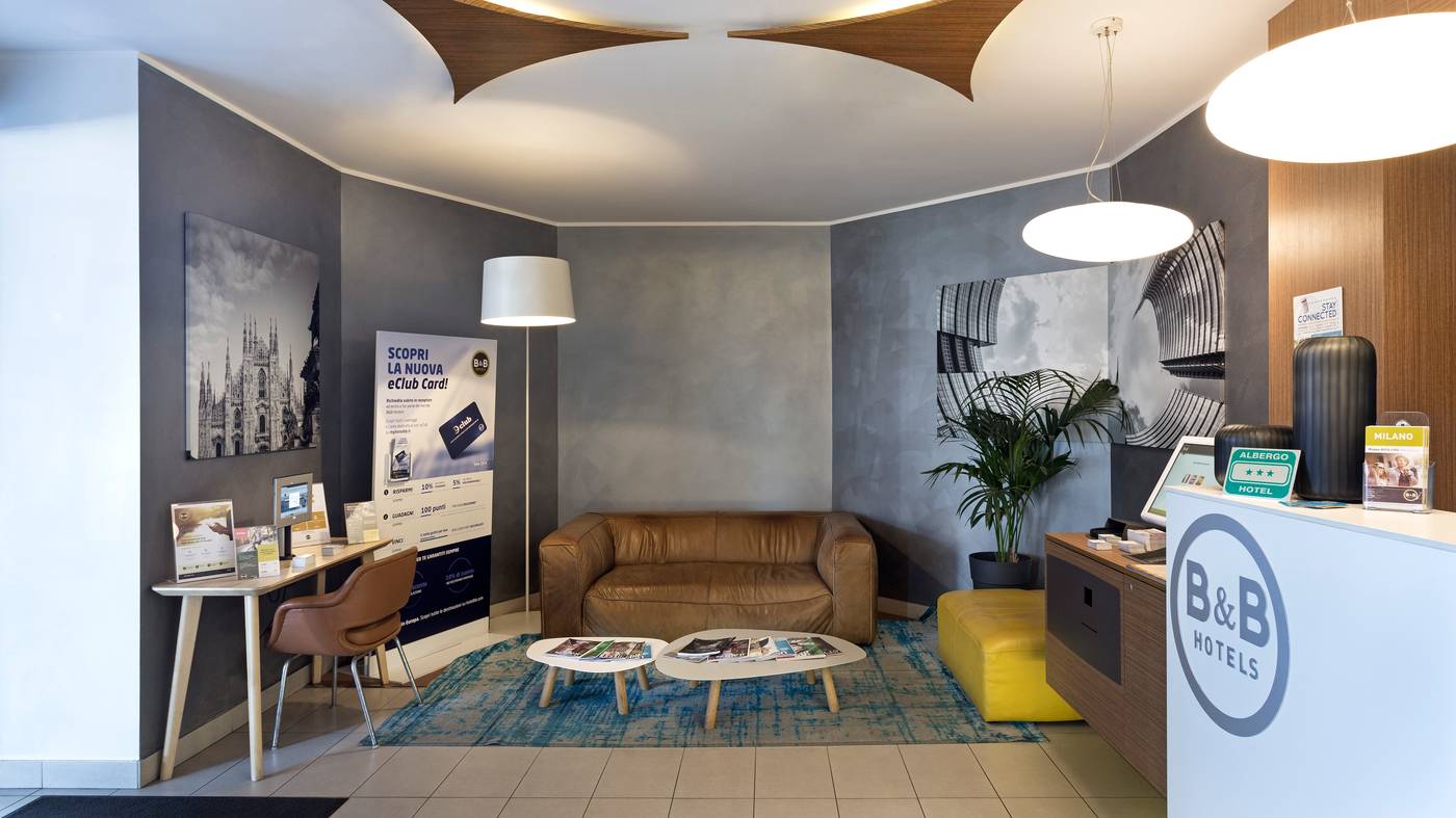 B-B-Hotel-Milano-Cenisio-Garibaldi-Lobby-7