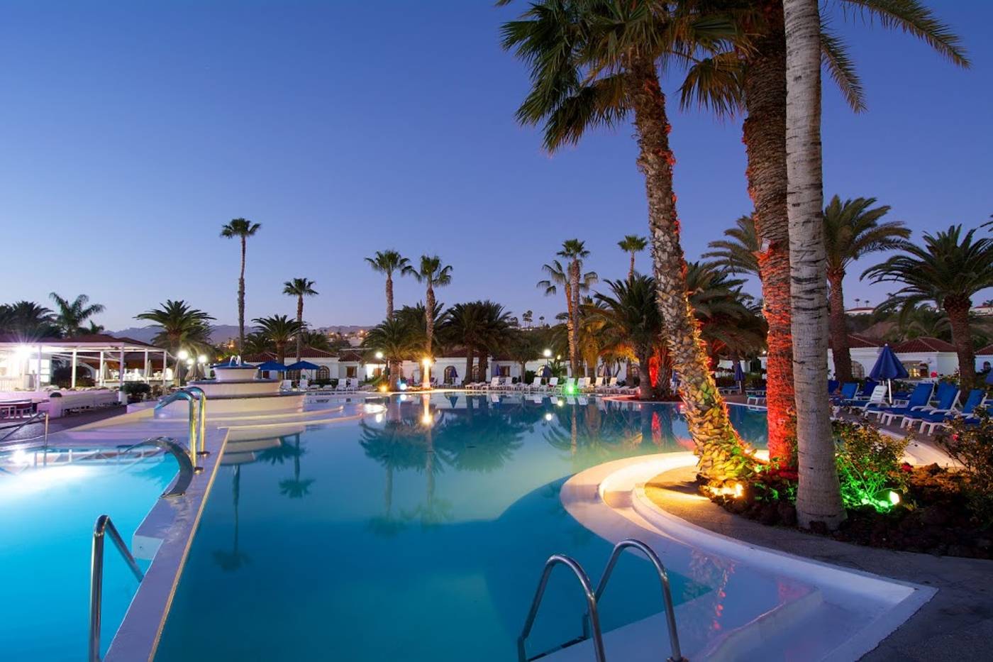 Suite-Hotel-Jardin-Dorado-Pool-4