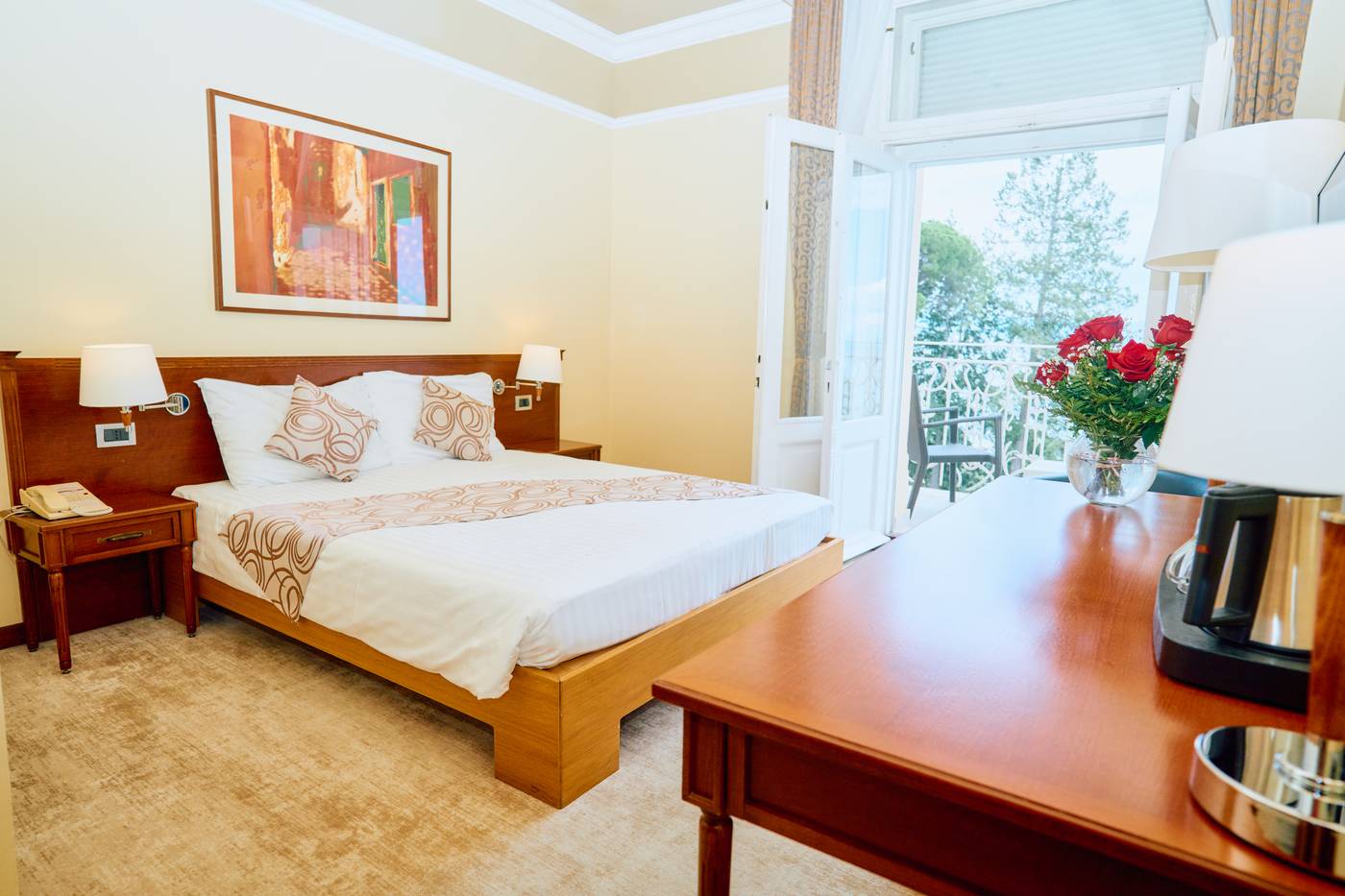 Hotel-Bristol-Room-4