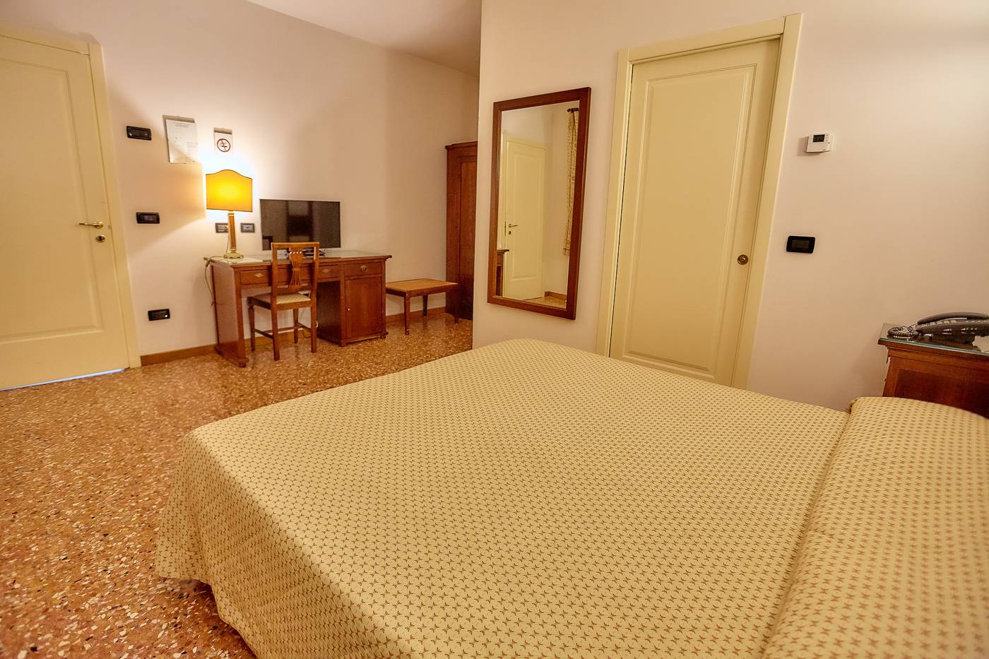 Riviera-dei-Dogi-Room-28