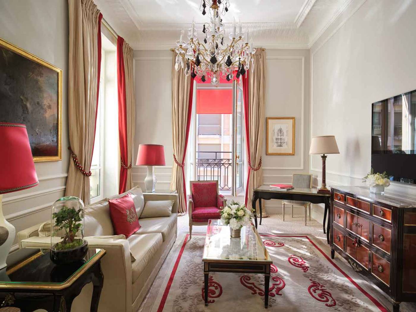 Hotel-Plaza-Athenee-Room-21