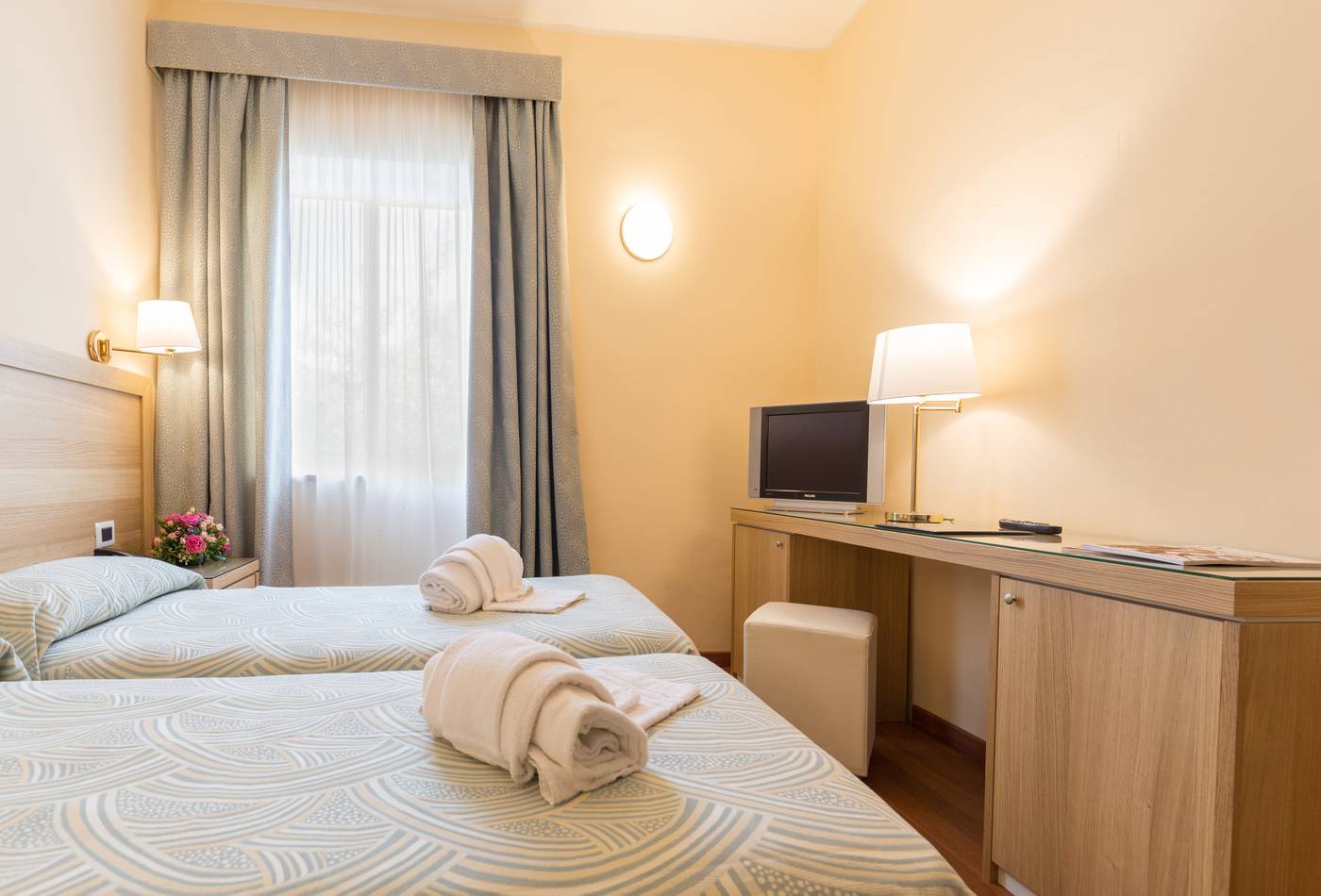 Villa-Esperia-Room-15