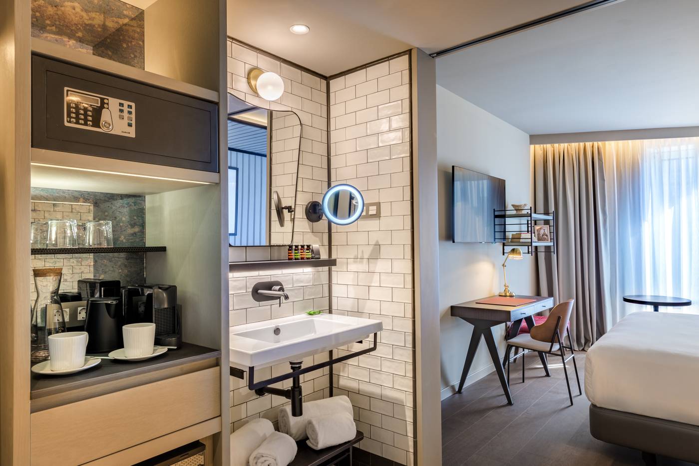 Canopy-by-Hilton-Madrid-Castellana-Room-9