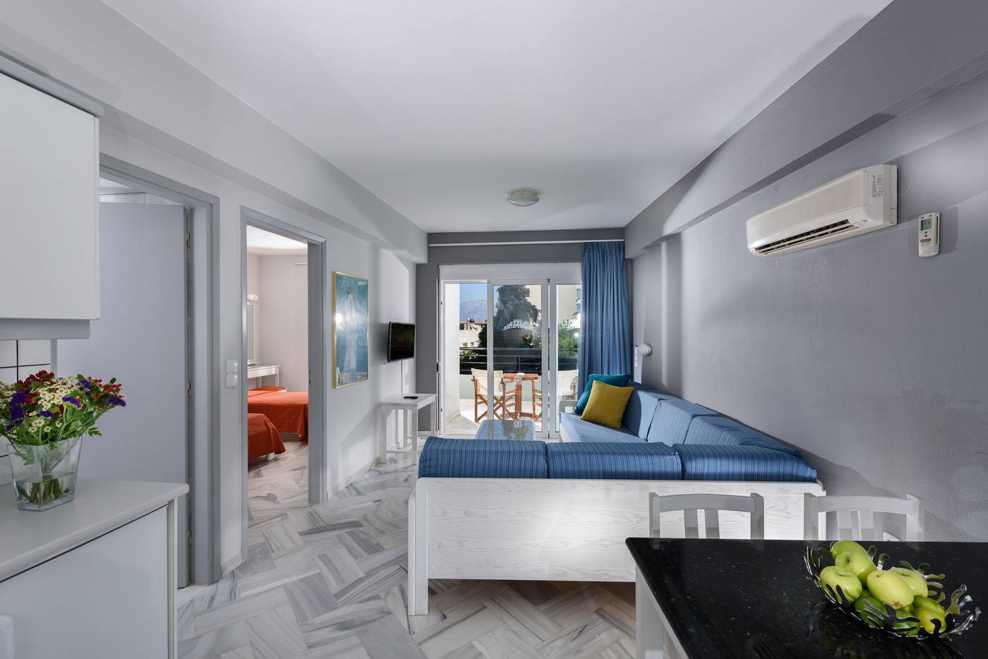 Alantha-Apts-Room-15