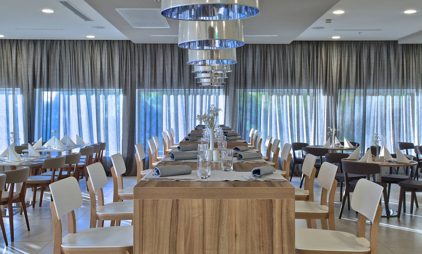 Park-Plaza-Belvedere-Restaurant-42