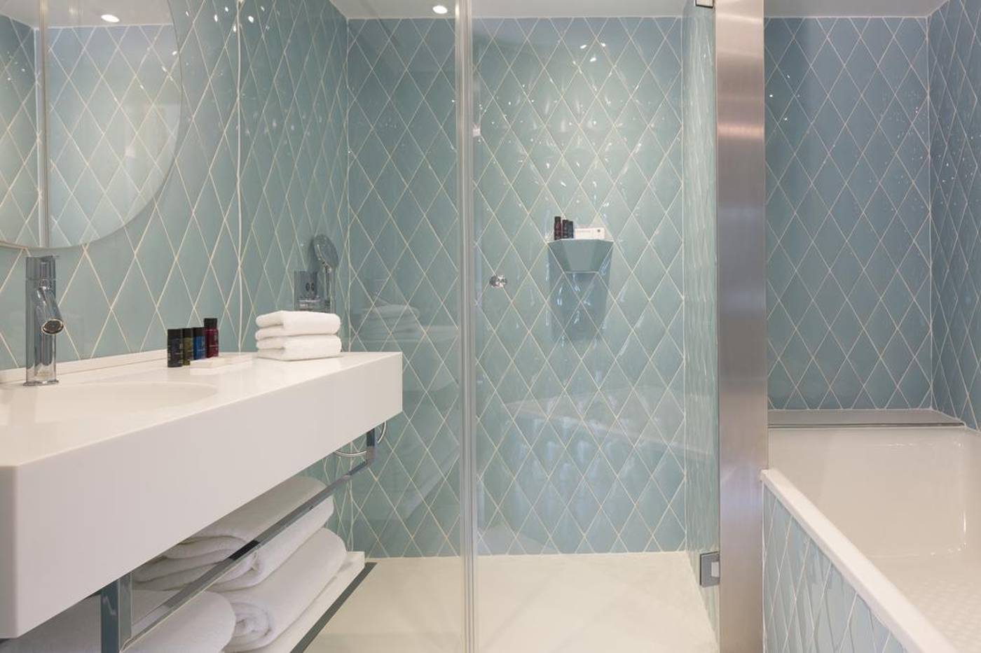 Drawing-Hotel-Room-23