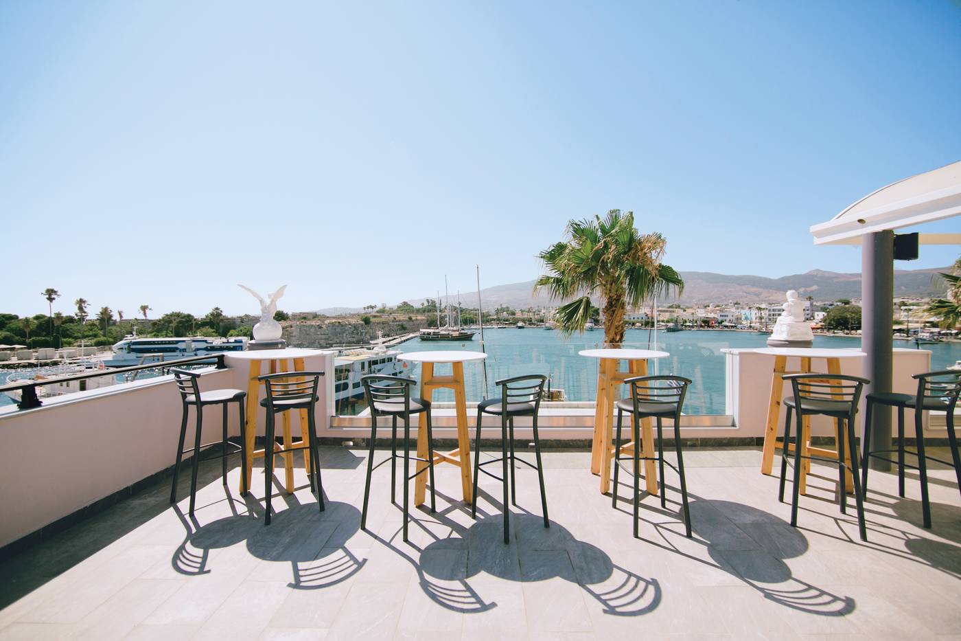 Kosta-Palace-Bar-18