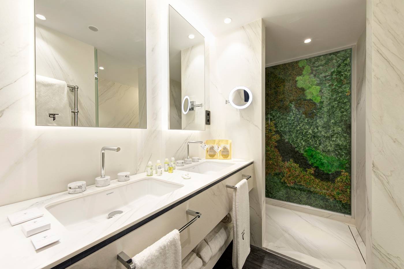 The-Pavilions-Madrid-Room-27