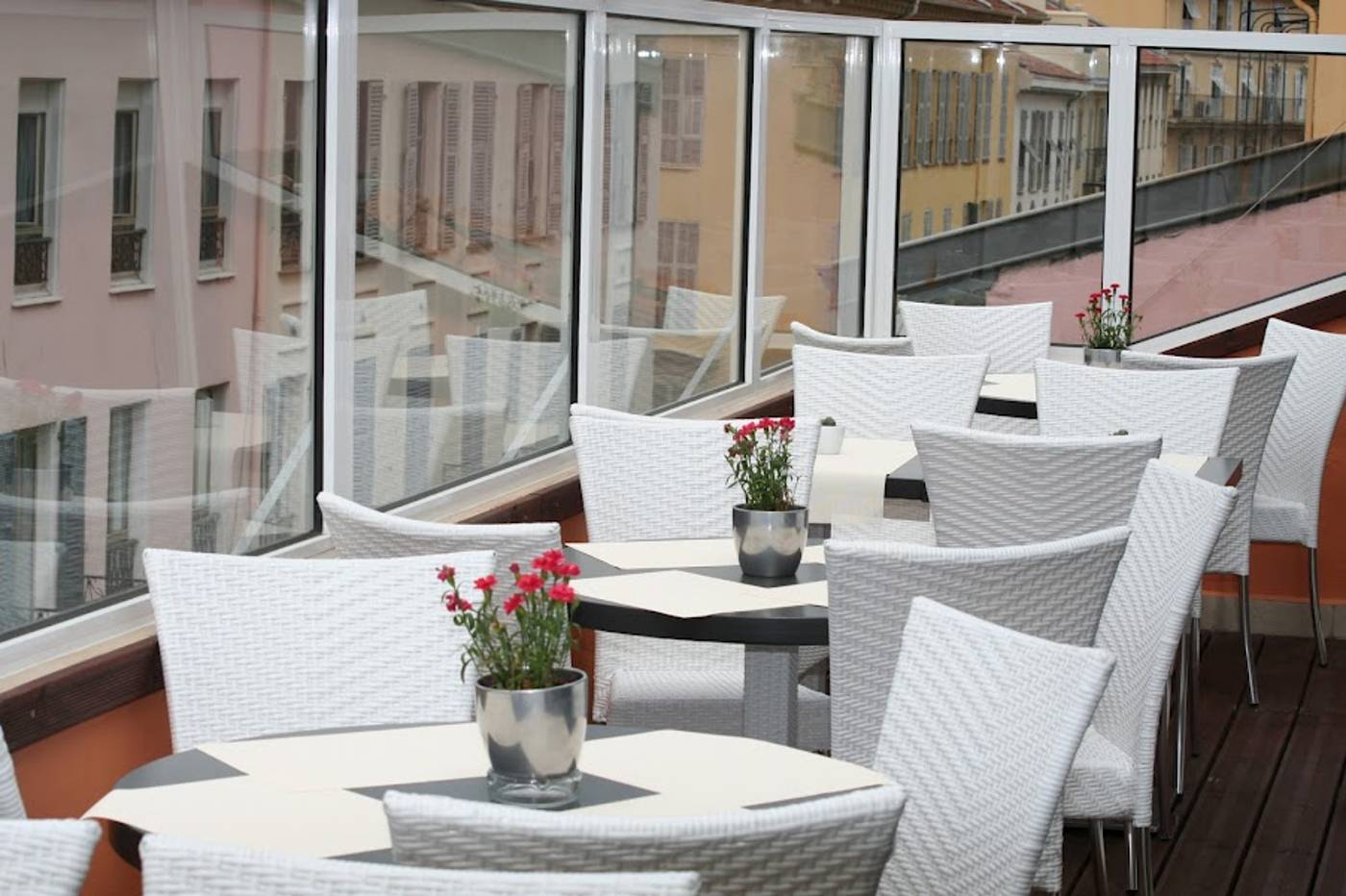 De-Suede-General-view-4