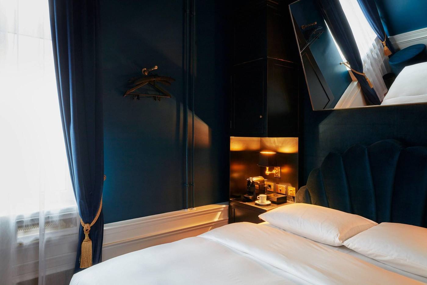 Provocateur--Berlin--A-Member-Of-Design-Hotels-Room-41