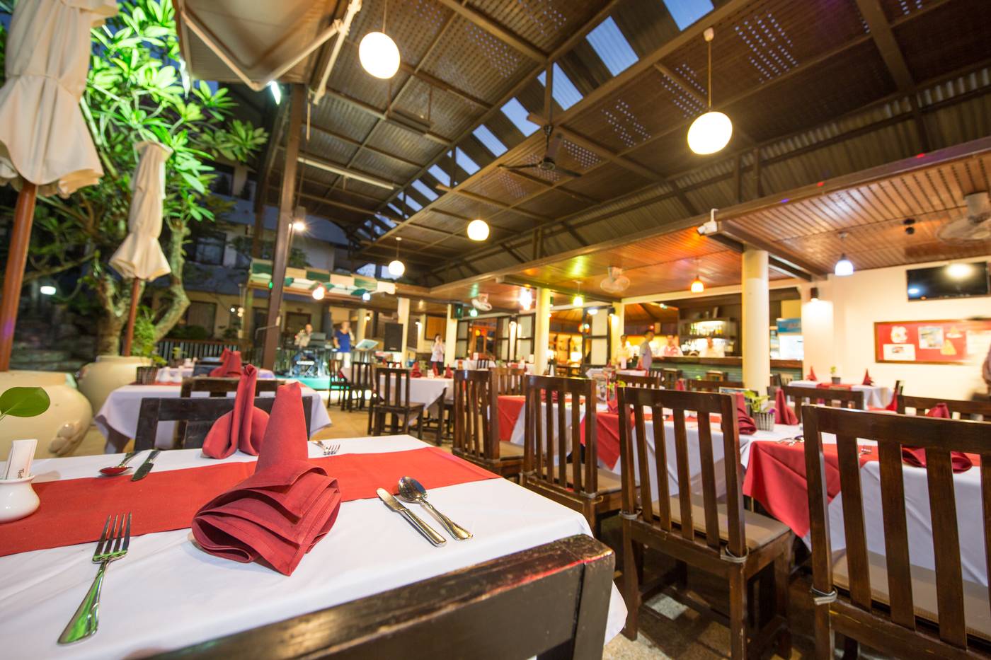 Karona-Resort-and-Spa-Restaurant-28