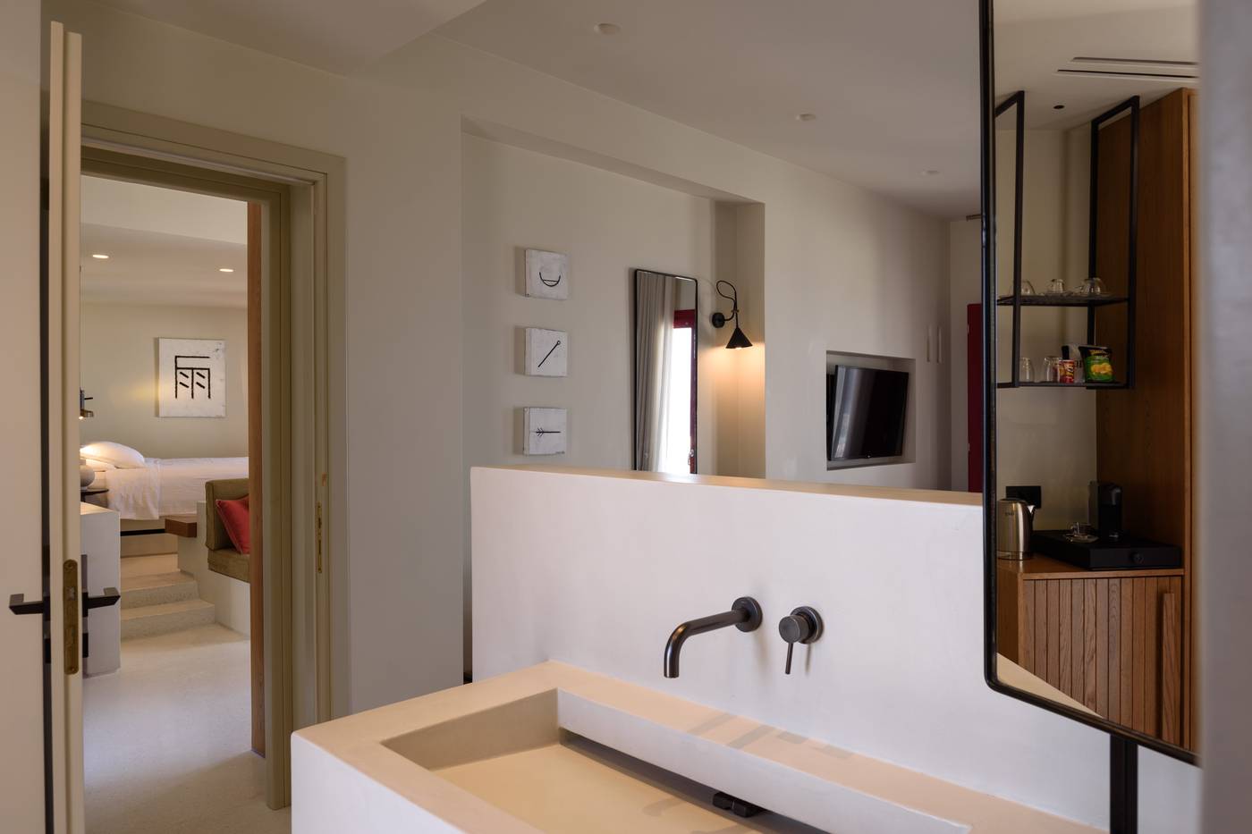 Potnia-Theron-Suites-Room-26