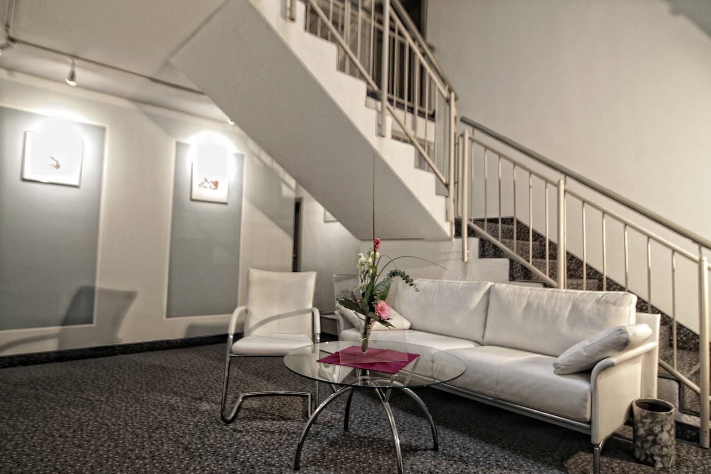 Art-Hotel Erlangen-Germany-Erlangen-Lobby-10