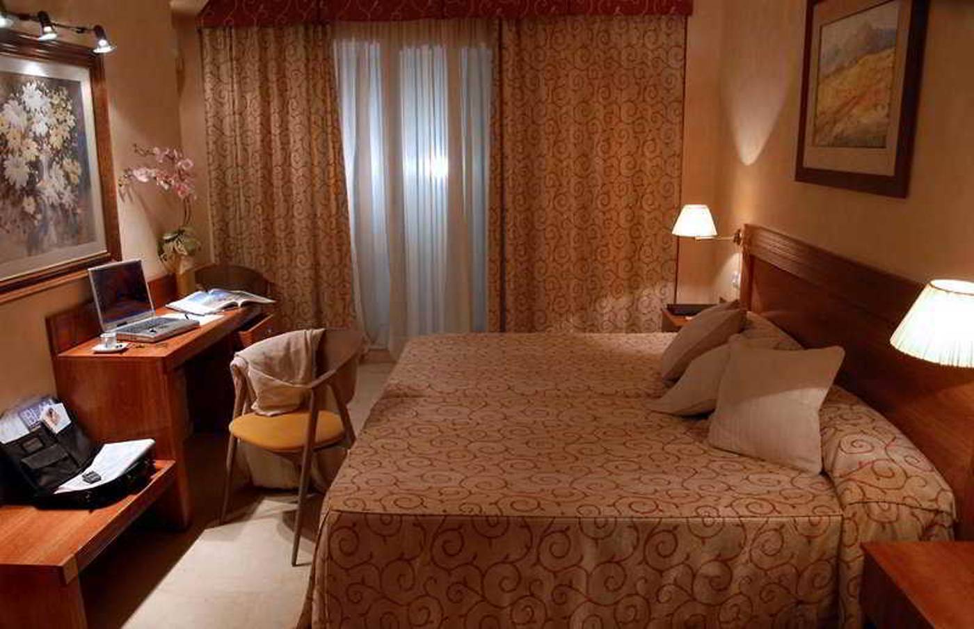 Mediterraneo-Sitges-Hotel---Apartments-Room-2